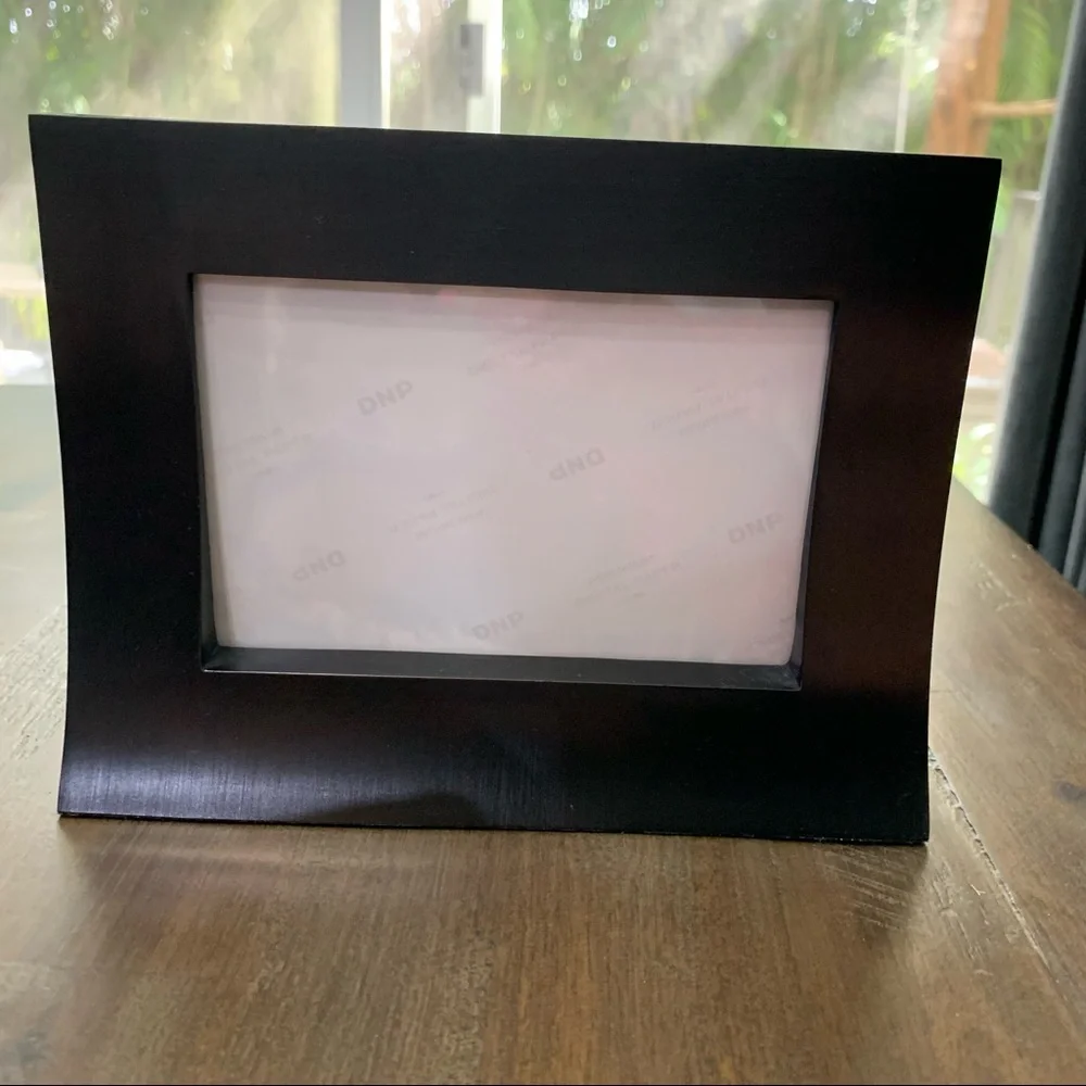 Dark gray heavy free standing horizontal photo frame for size 4x6 photo